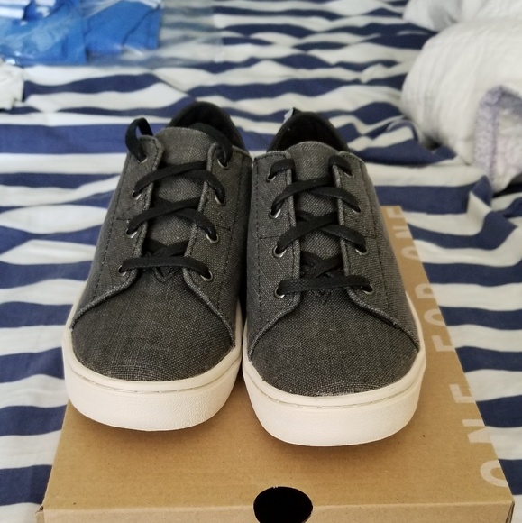 Toms Lenny - Picture 1 of 3